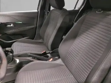 Photo 10 Peugeot 208  PureTech 75 S&S BVM5