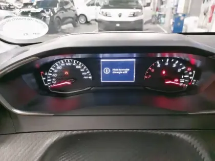 Photo 9 Peugeot 208  PureTech 75 S&S BVM5