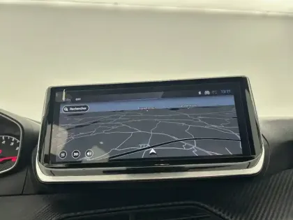 Photo 42 Peugeot 208  PureTech 75 S&S BVM5