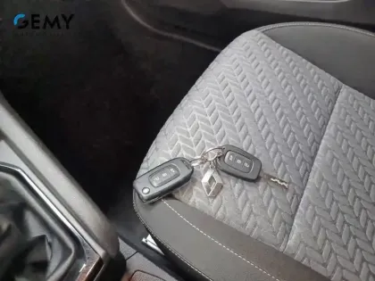 Photo 33 Renault Clio  SOCIETE TCE 90