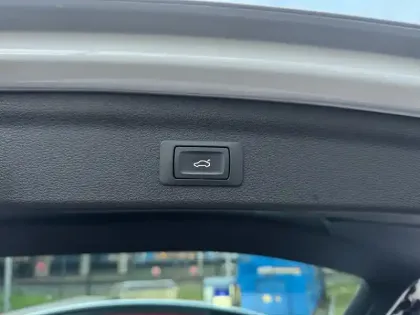 Photo 35 Audi Q3  45 TFSIe 245 ch S tronic 6