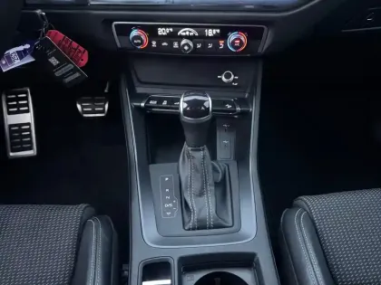 Photo 31 Audi Q3  45 TFSIe 245 ch S tronic 6