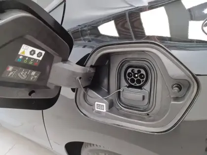 Photo 10 Opel Corsa  Electrique 136 ch & Batterie 50 kWh