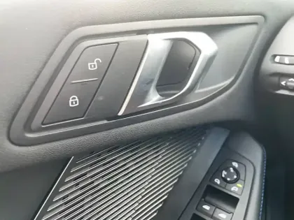 Photo 27 BMW Serie 1 120d 163 ch DKG7