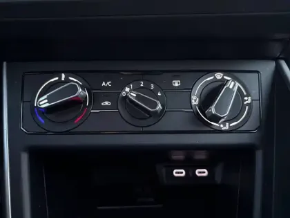 Photo 24 Volkswagen Polo  1.0 TSI 95 S&S BVM5