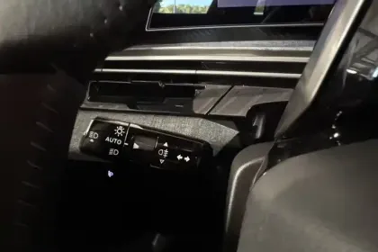 Photo 27 Peugeot 3008  Hybrid 145 e-DCS6