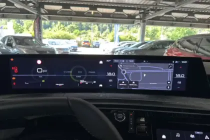 Photo 48 Peugeot 3008  Hybrid 136 e-DCS6