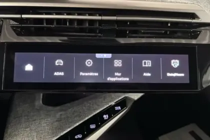 Photo 81 Peugeot 3008  Hybrid 136 e-DCS6