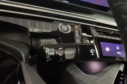 Photo 56 Peugeot 3008  Hybrid 136 e-DCS6