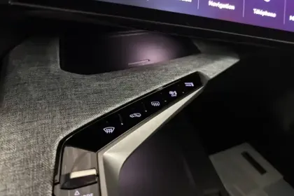 Photo 58 Peugeot 3008  Hybrid 136 e-DCS6