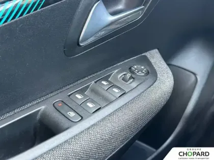 Photo 20 Peugeot 208  Electrique 50 kWh 136ch