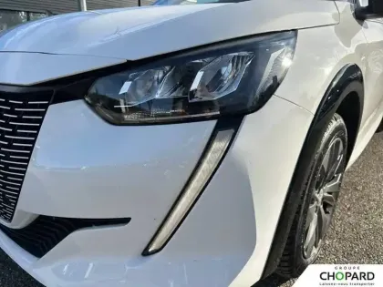 Photo 23 Peugeot 208  Electrique 50 kWh 136ch
