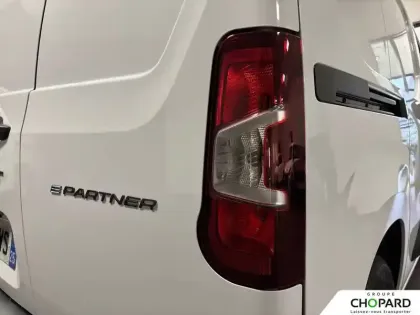 Photo 32 Peugeot Partner E- FOURGON M 800 KG 136 CH BATTERIE 54 KWH