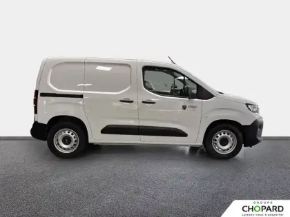 Photo 28 Peugeot Partner E- FOURGON M 800 KG 136 CH BATTERIE 54 KWH