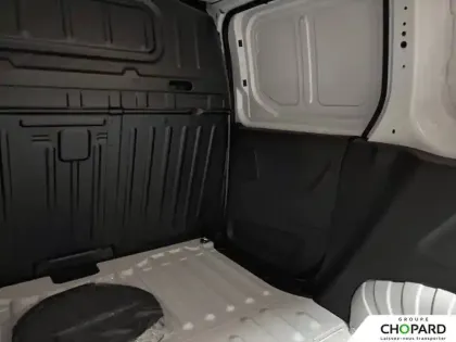 Photo 65 Peugeot Partner E- FOURGON M 800 KG 136 CH BATTERIE 54 KWH