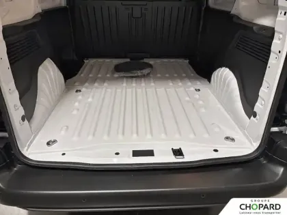 Photo 67 Peugeot Partner E- FOURGON M 800 KG 136 CH BATTERIE 54 KWH