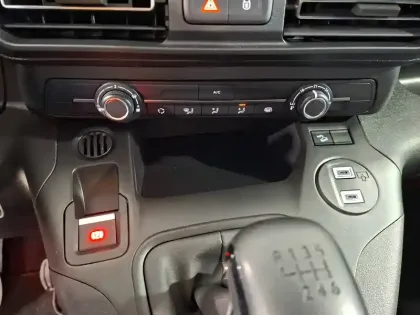 Photo 41 Peugeot Partner  FOURGON M 650 KG BLUEHDI 100 S&S BVM6