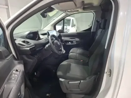 Photo 48 Peugeot Partner  FOURGON M 650 KG BLUEHDI 100 S&S BVM6