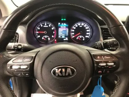 Photo 19 Kia Stonic  1.0 T-GDi 120 ch MHEV DCT7