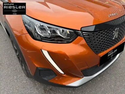 Photo 40 Peugeot 2008  PureTech 130 S&S BVM6