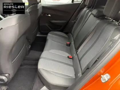 Photo 36 Peugeot 2008  PureTech 130 S&S BVM6