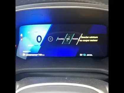 Photo 25 Renault Symbioz  E-Tech full hybrid 145