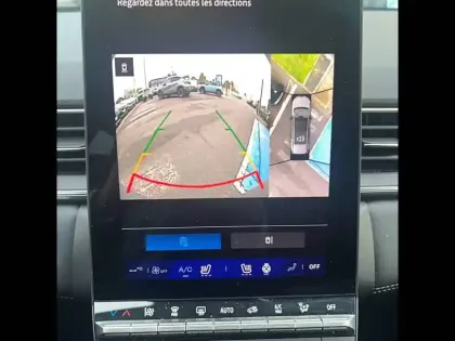 Photo 28 Renault Symbioz  E-Tech full hybrid 145