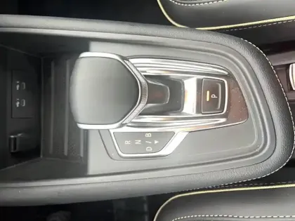 Photo 11 Renault Symbioz  E-Tech full hybrid 145