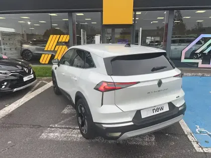 Photo 2 Renault Symbioz  E-Tech full hybrid 145