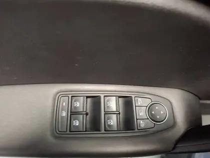 Photo 16 Renault Captur  TCe 90 - 21