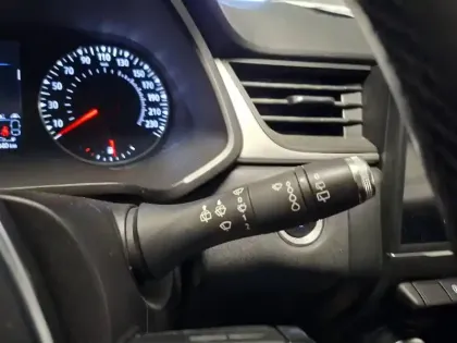 Photo 31 Renault Captur  TCe 90 - 21