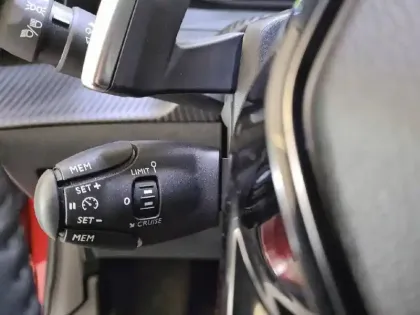 Photo 28 Peugeot 208  Hybrid 110 e-DCS6