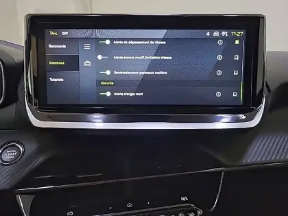 Photo 23 Peugeot 208  Hybrid 110 e-DCS6