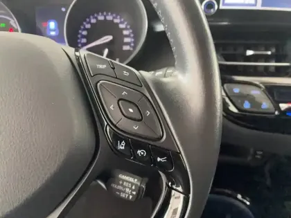 Photo 34 Toyota C-HR  Hybride 2.0L