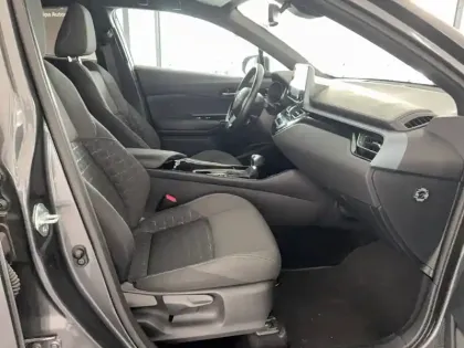 Photo 46 Toyota C-HR  Hybride 2.0L