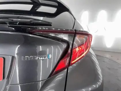 Photo 41 Toyota C-HR  Hybride 2.0L