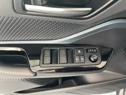 Photo 40 Toyota C-HR  Hybride 2.0L