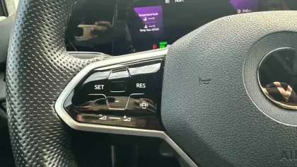 Photo 21 Volkswagen Golf  1.4 Hybrid Rechargeable OPF 245 DSG6