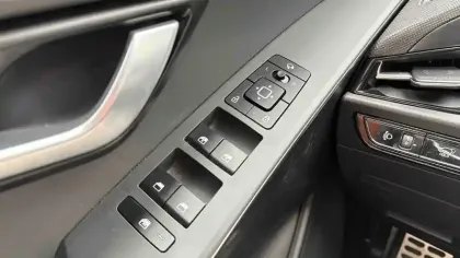 Photo 16 Kia Niro  EV Electrique 204 ch