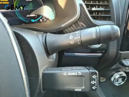 Photo 23 Renault Arkana  E-Tech hybride 145