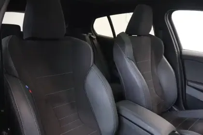 Photo 32 BMW Serie 1 120d 163 ch DKG7