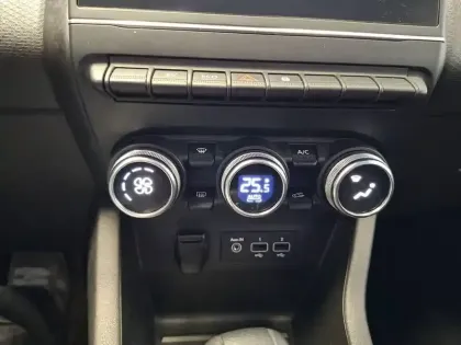 Photo 34 Renault Clio  E-Tech 140 - 21N