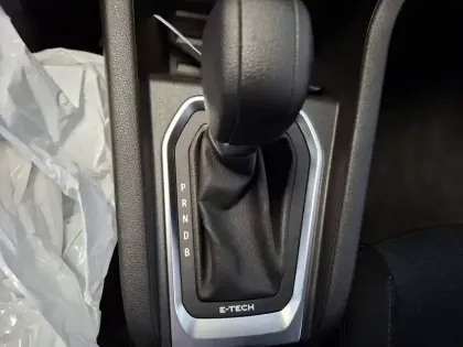 Photo 36 Renault Clio  E-Tech 140 - 21N