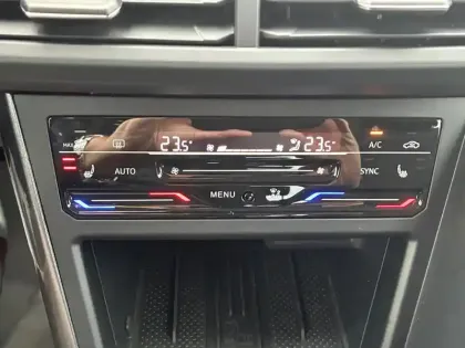 Photo 16 Volkswagen Polo  1.0 TSI 95 S&S DSG7