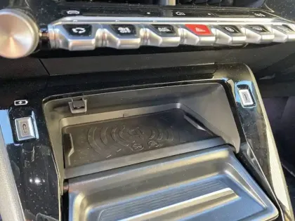 Photo 71 Peugeot 208  Electrique 50 kWh 136ch