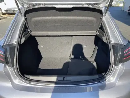 Photo 32 Peugeot 208  Electrique 50 kWh 136ch