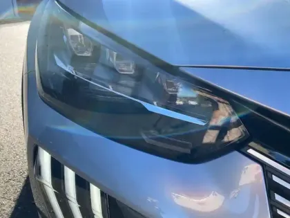 Photo 42 Peugeot 208  Electrique 50 kWh 136ch