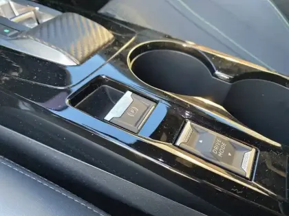 Photo 72 Peugeot 208  Electrique 50 kWh 136ch