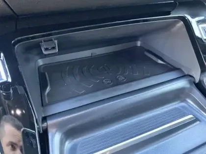 Photo 20 Peugeot 208  Electrique 50 kWh 136ch