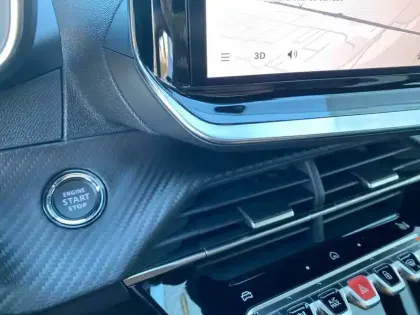 Photo 17 Peugeot 208  Electrique 50 kWh 136ch